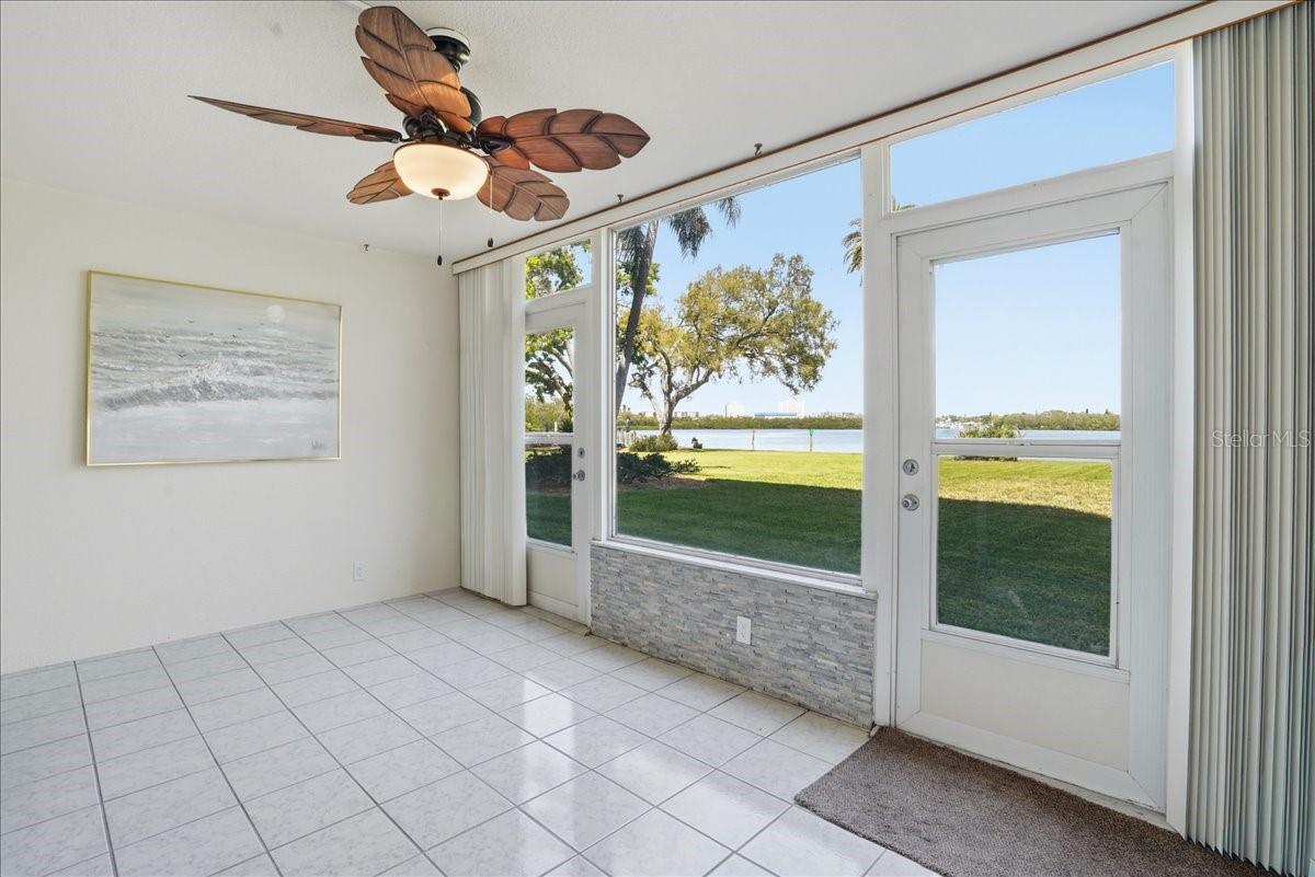 SHORE CREST BLDG - Residential