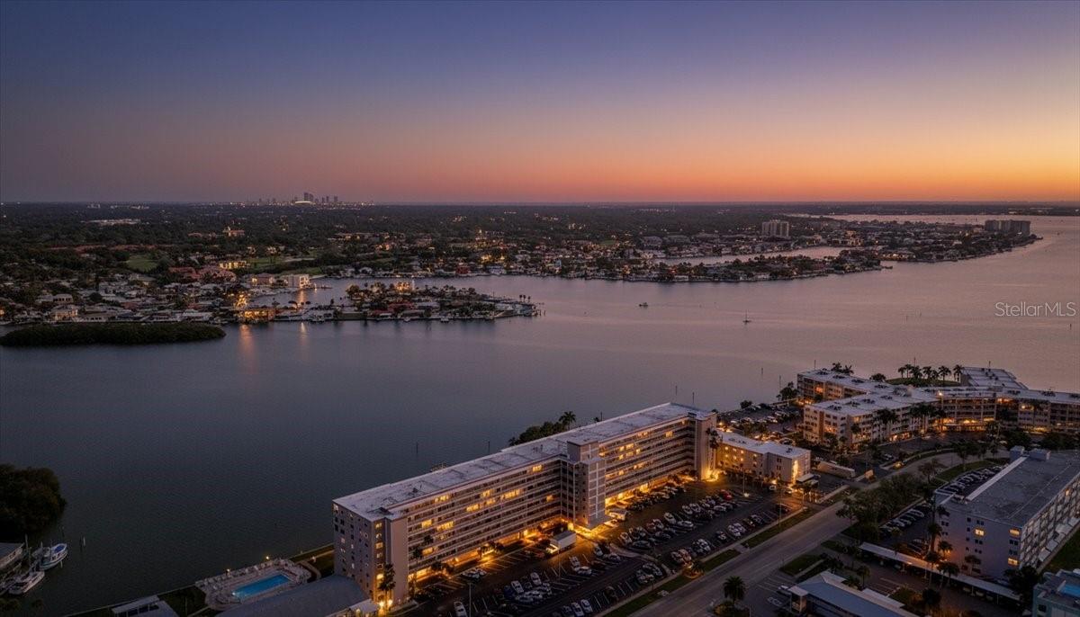 SHORE CREST BLDG - Residential