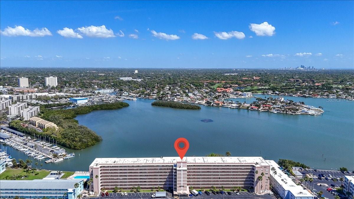 SHORE CREST BLDG - Residential