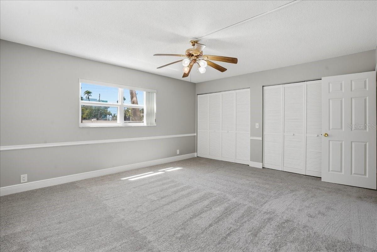 SHORE CREST BLDG - Residential