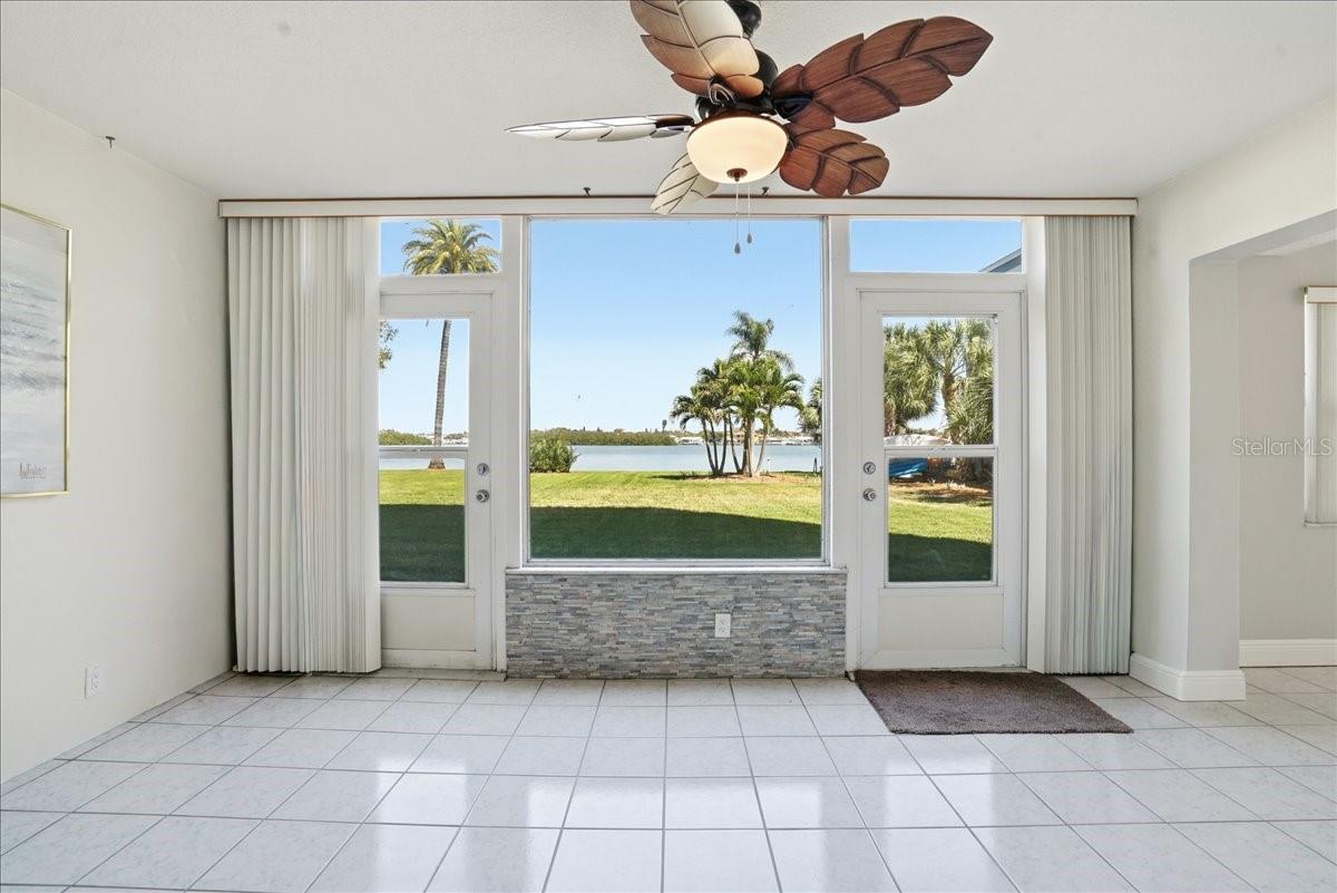 SHORE CREST BLDG - Residential