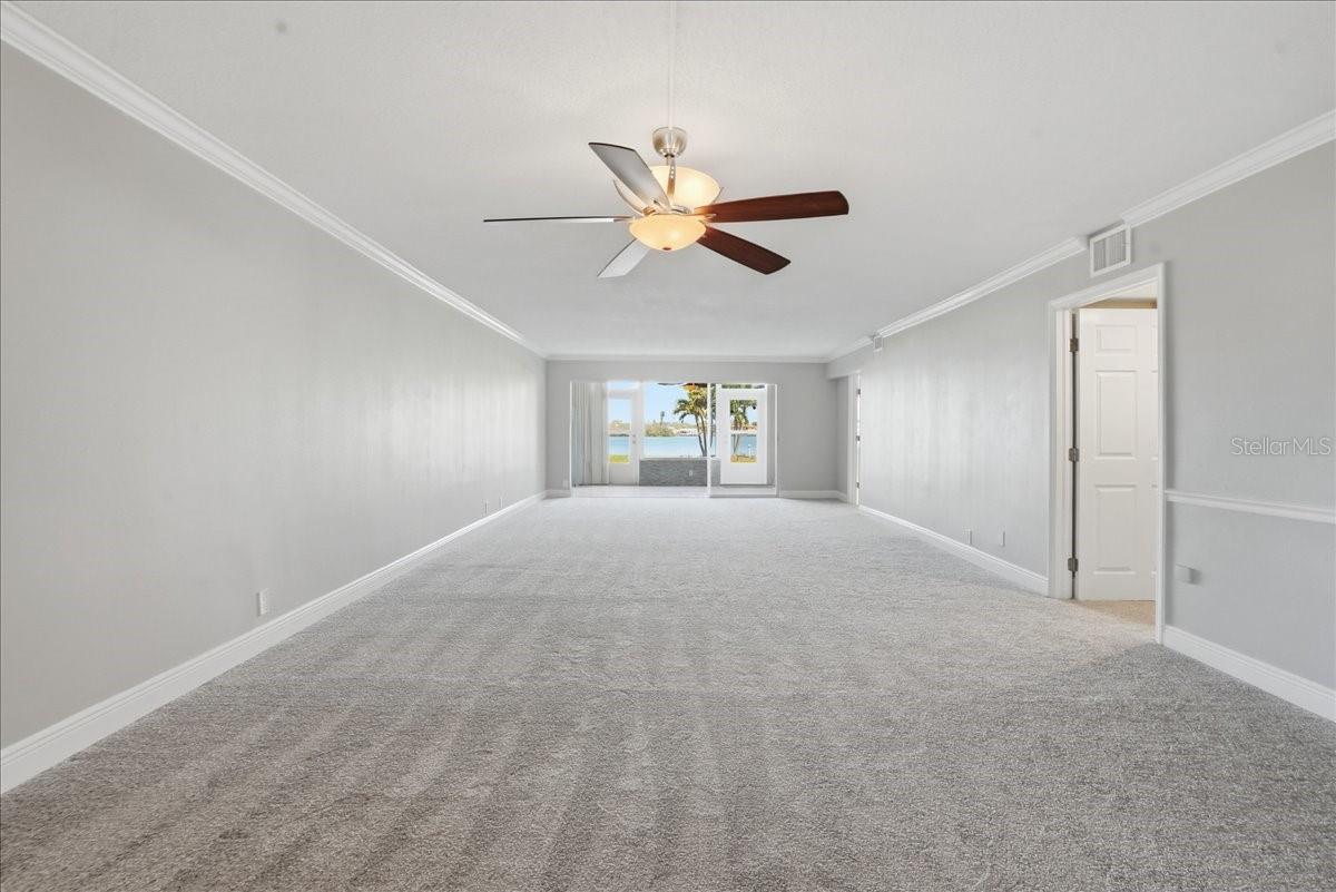 SHORE CREST BLDG - Residential