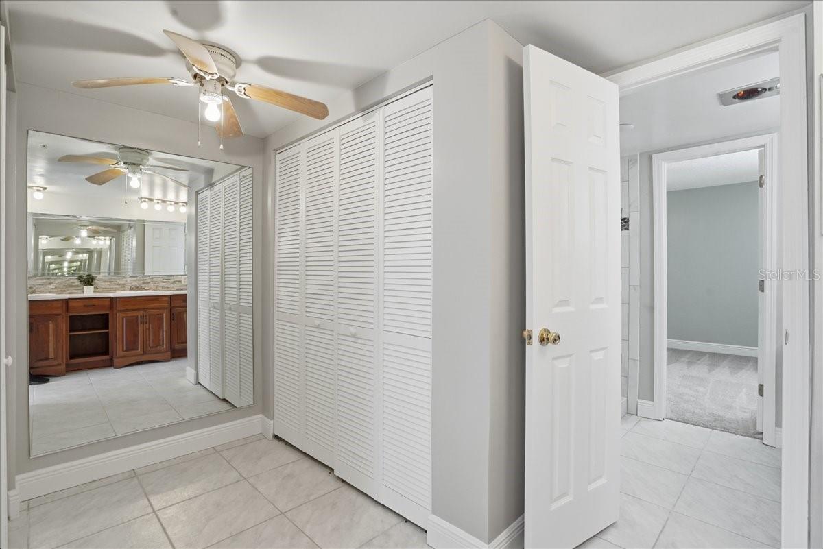 SHORE CREST BLDG - Residential