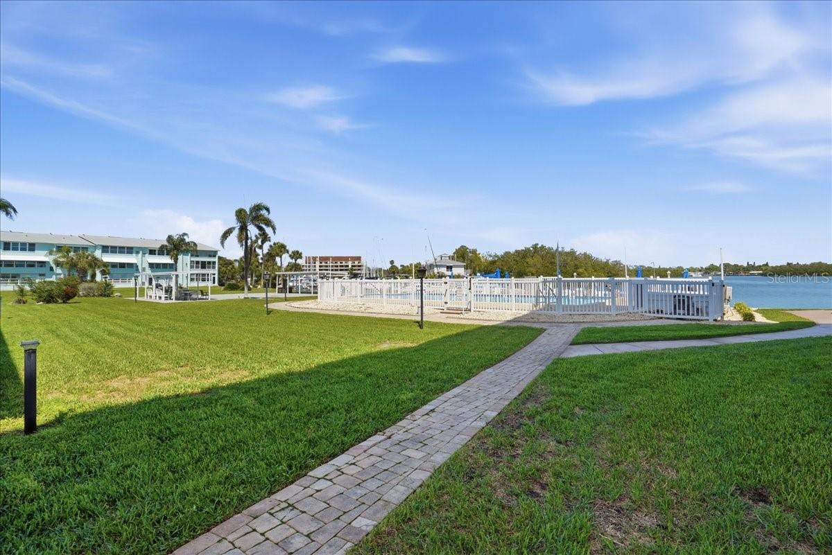 SHORE CREST BLDG - Residential