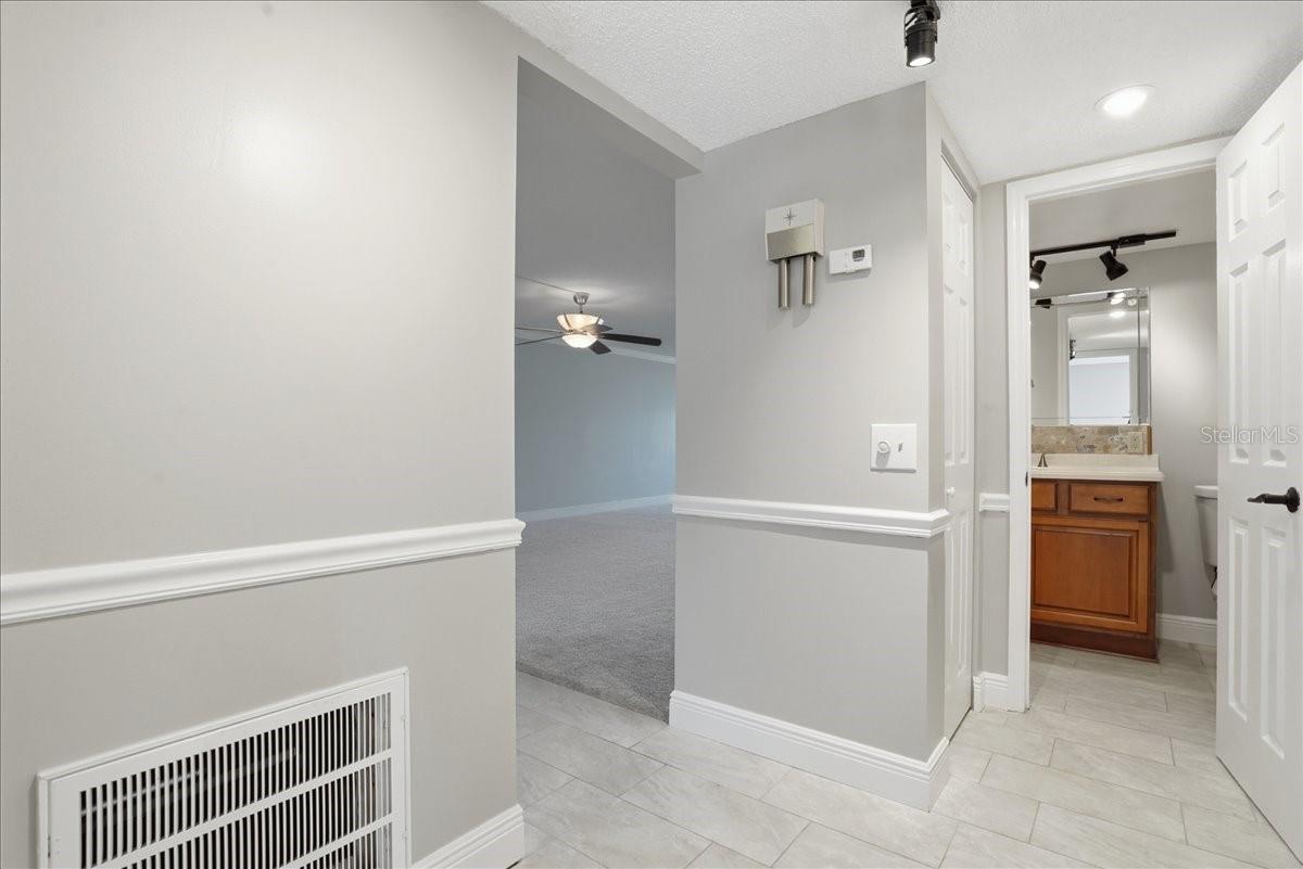 SHORE CREST BLDG - Residential