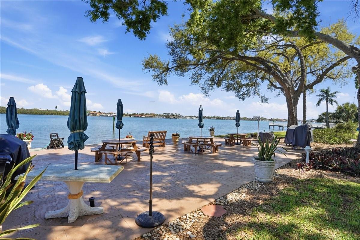 SHORE CREST BLDG - Residential