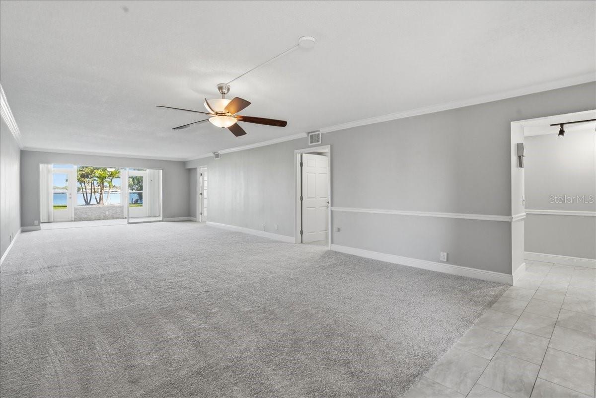 SHORE CREST BLDG - Residential