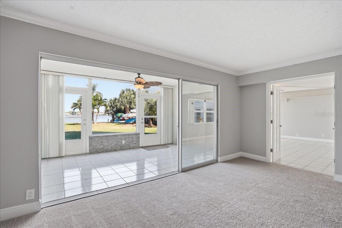 SHORE CREST BLDG - Residential