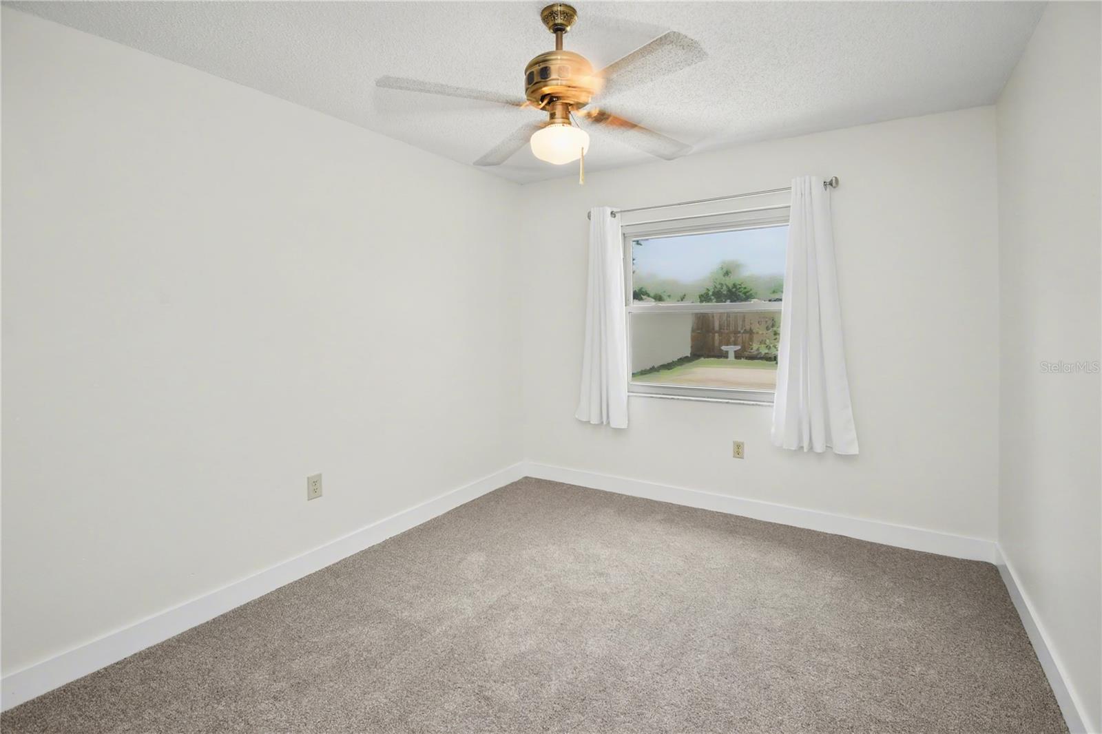 LAKE SARASOTA - Residential
