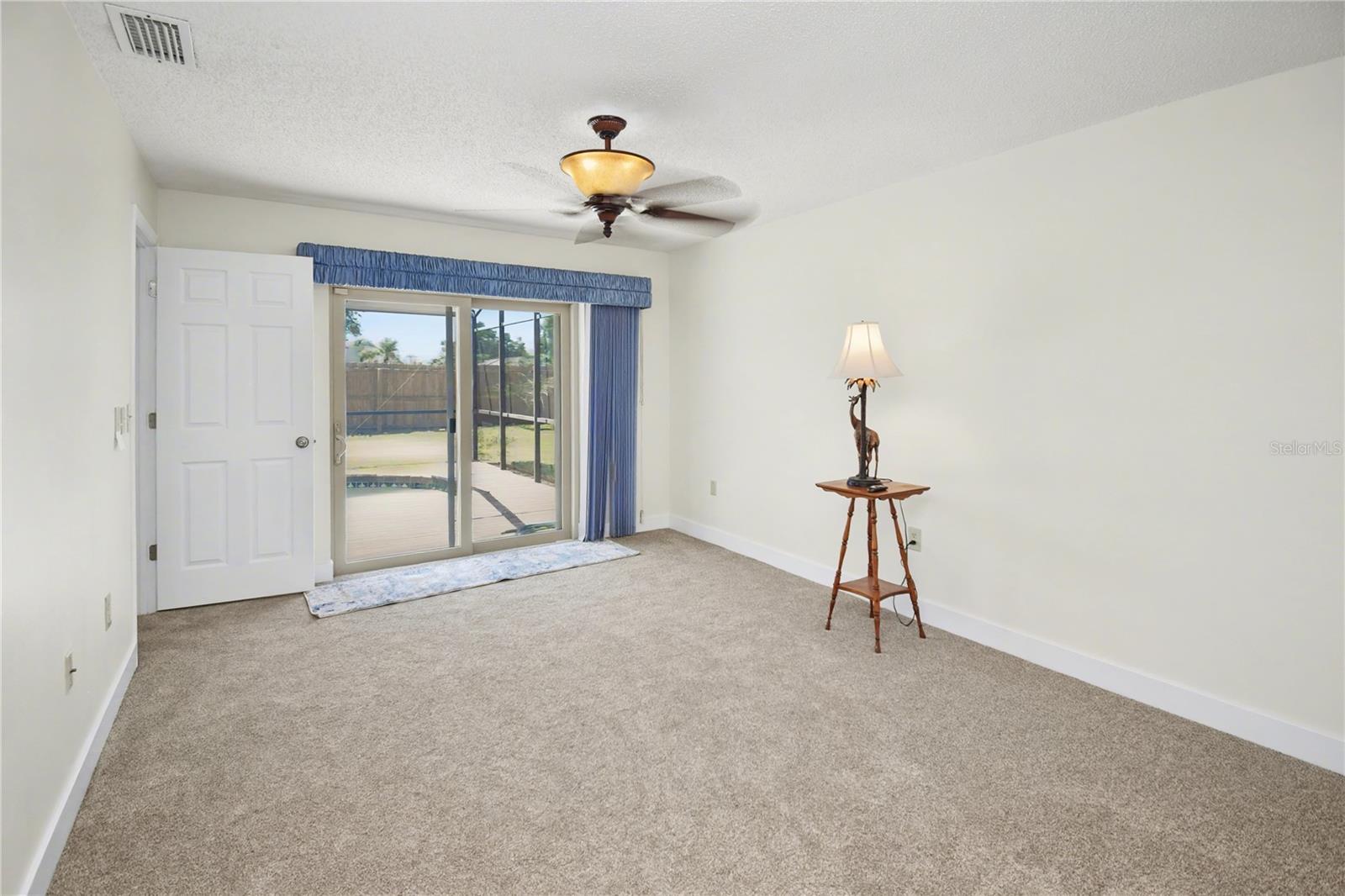 LAKE SARASOTA - Residential