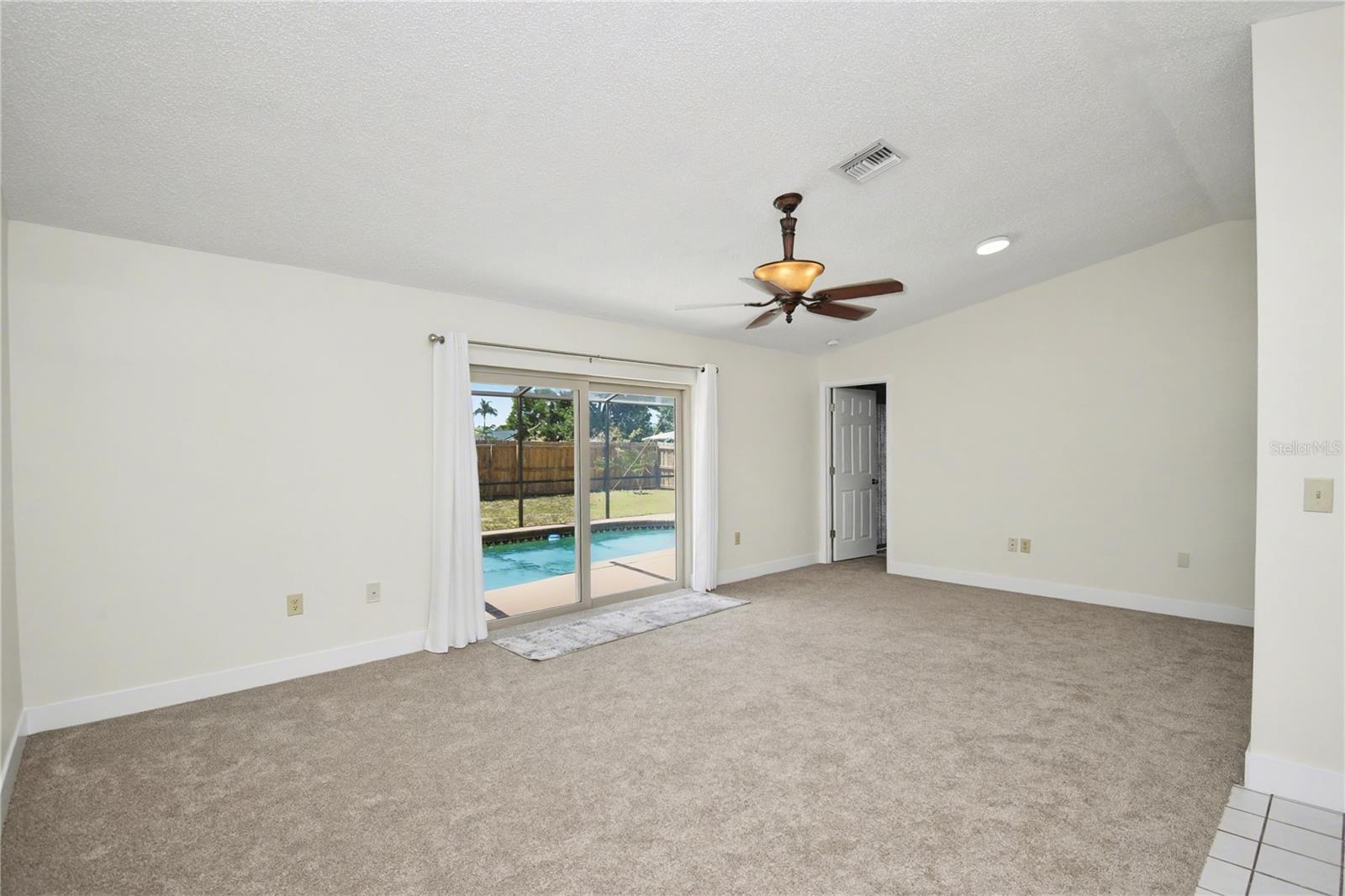 LAKE SARASOTA - Residential