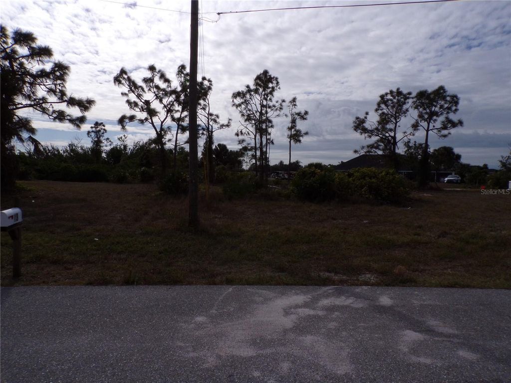 Photo of 22 Medalist Terrace, Rotonda West, FL 33947 (MLS # C7503519)