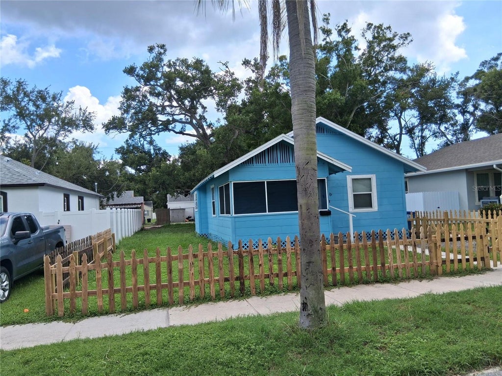 Photo of 716 15th Avenue S, St Petersburg, FL 33701 (MLS # O6443968)
