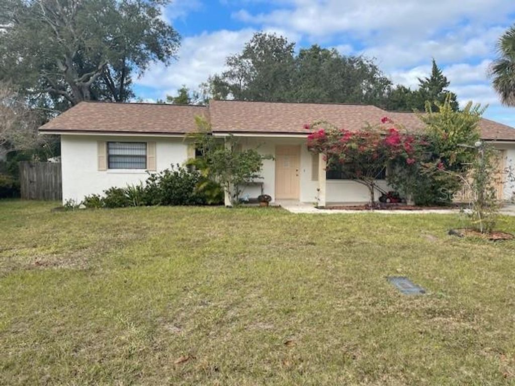 Photo of 7 Ferris Lane, Palm Coast, FL 32137 (MLS # FC314615)