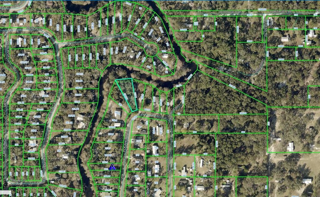 Photo of 10 Pocahontas Drive, Dade City, FL 33523 (MLS # A4694951)