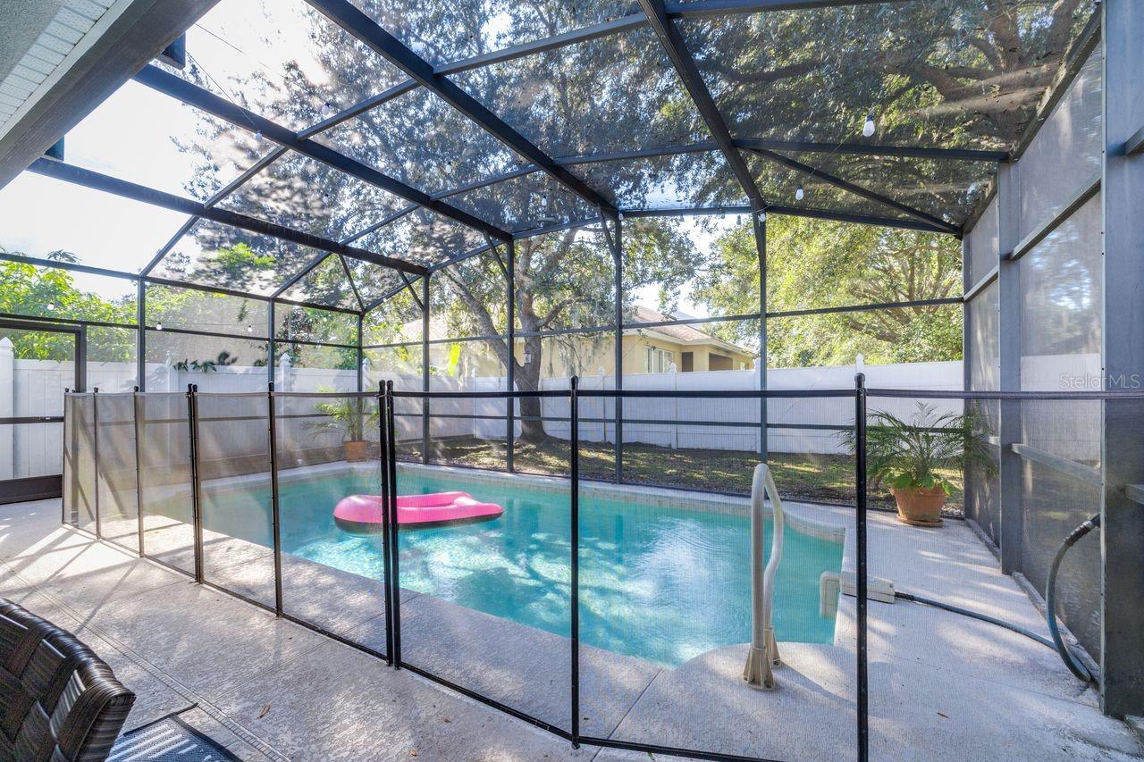 LAKES/WINDERMERE-PEACHTREE - Residential