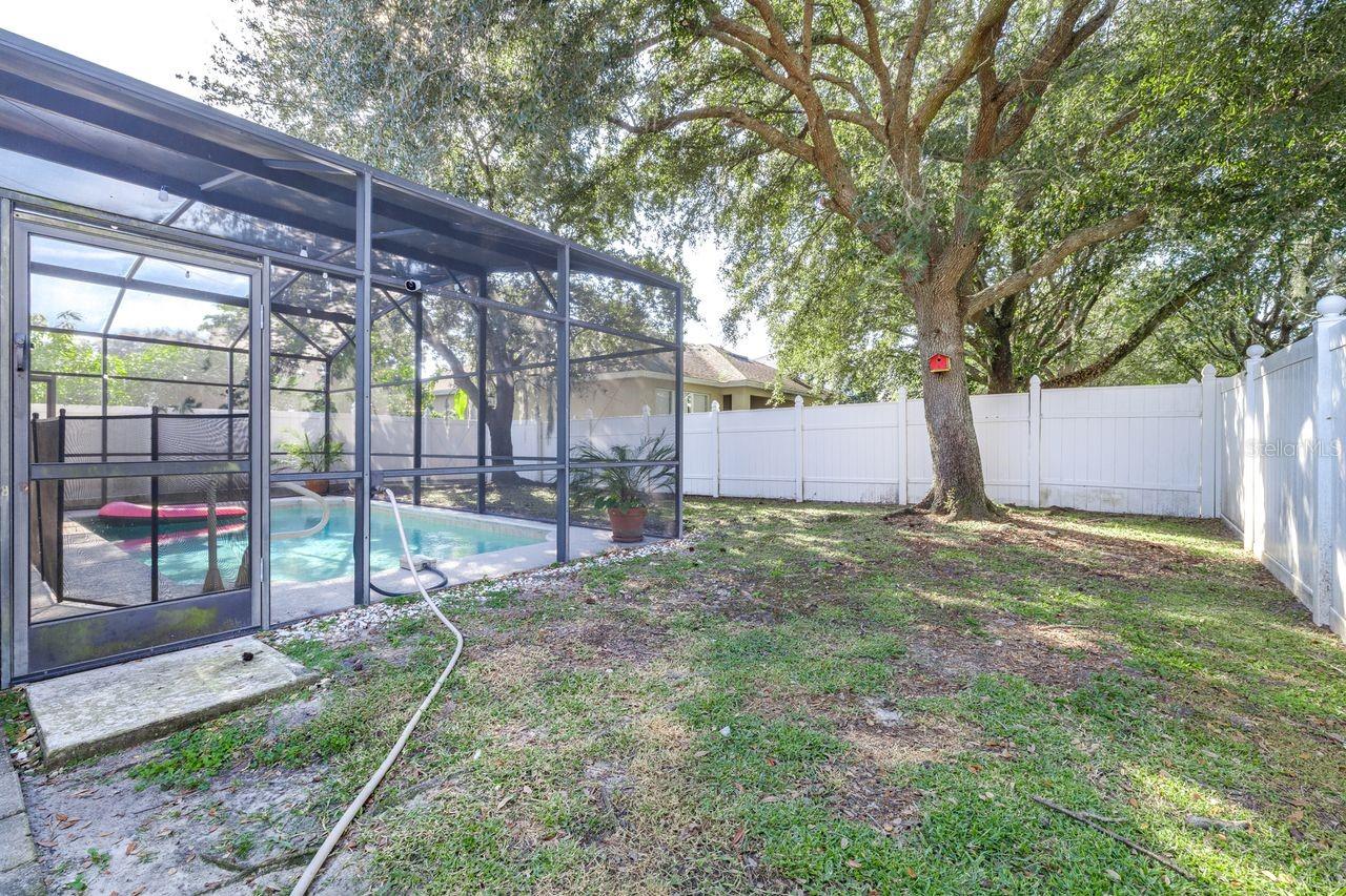 LAKES/WINDERMERE-PEACHTREE - Residential