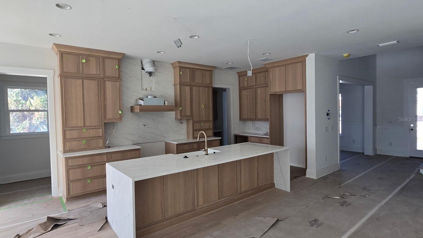 1105 W PENINSULAR STREET