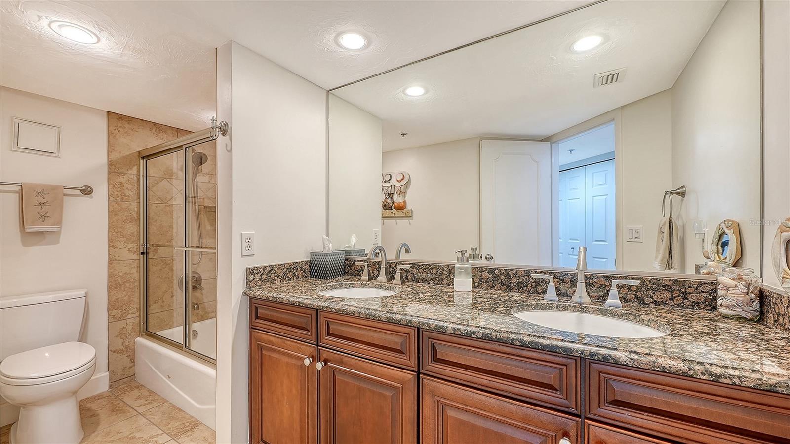 CONDO ON THE BAY TOWER I - Residential