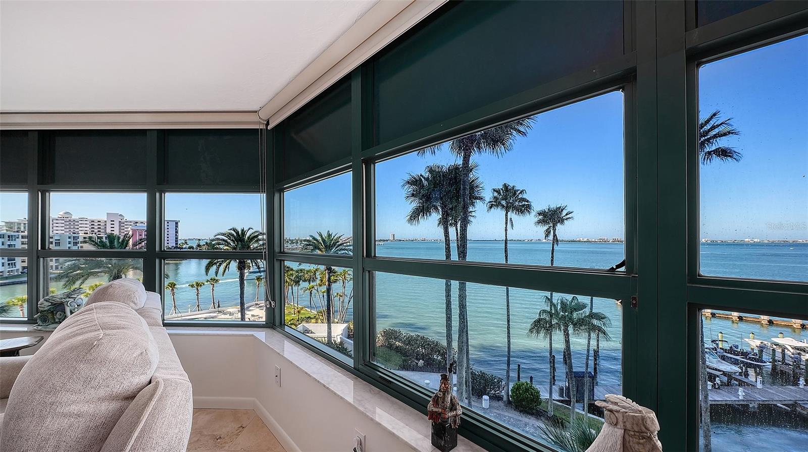 CONDO ON THE BAY TOWER I - Residential