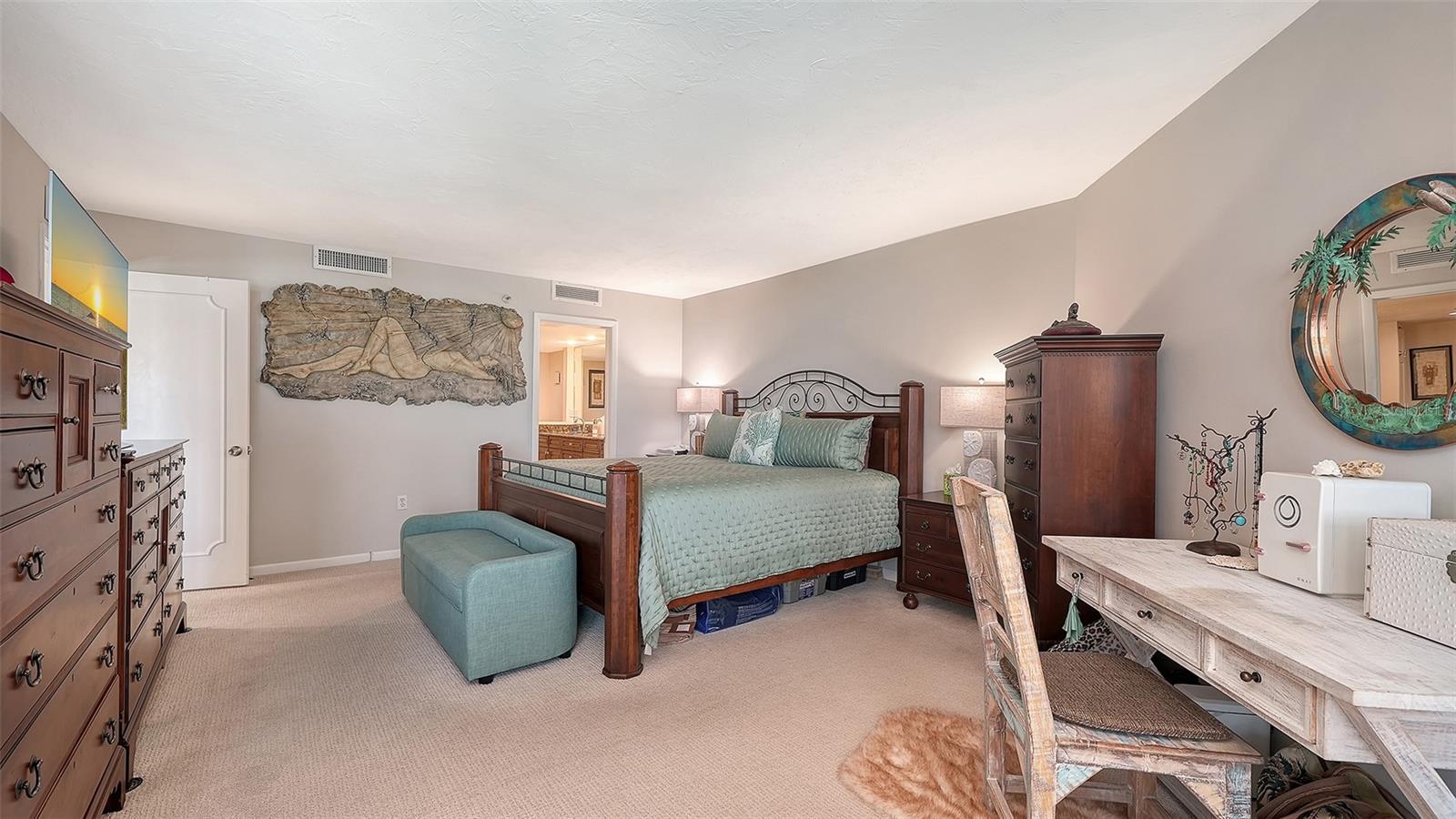 CONDO ON THE BAY TOWER I - Residential