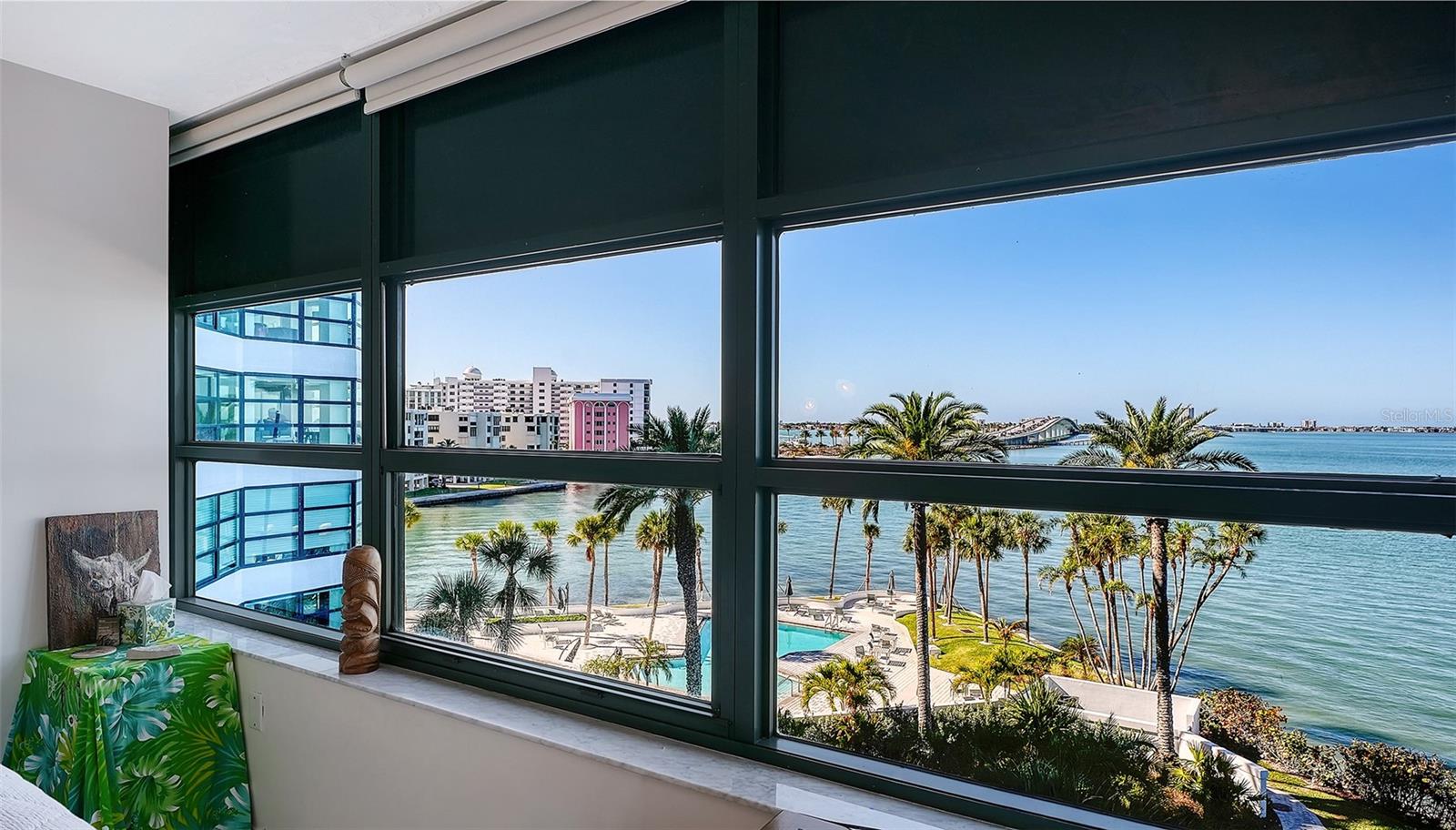 CONDO ON THE BAY TOWER I - Residential