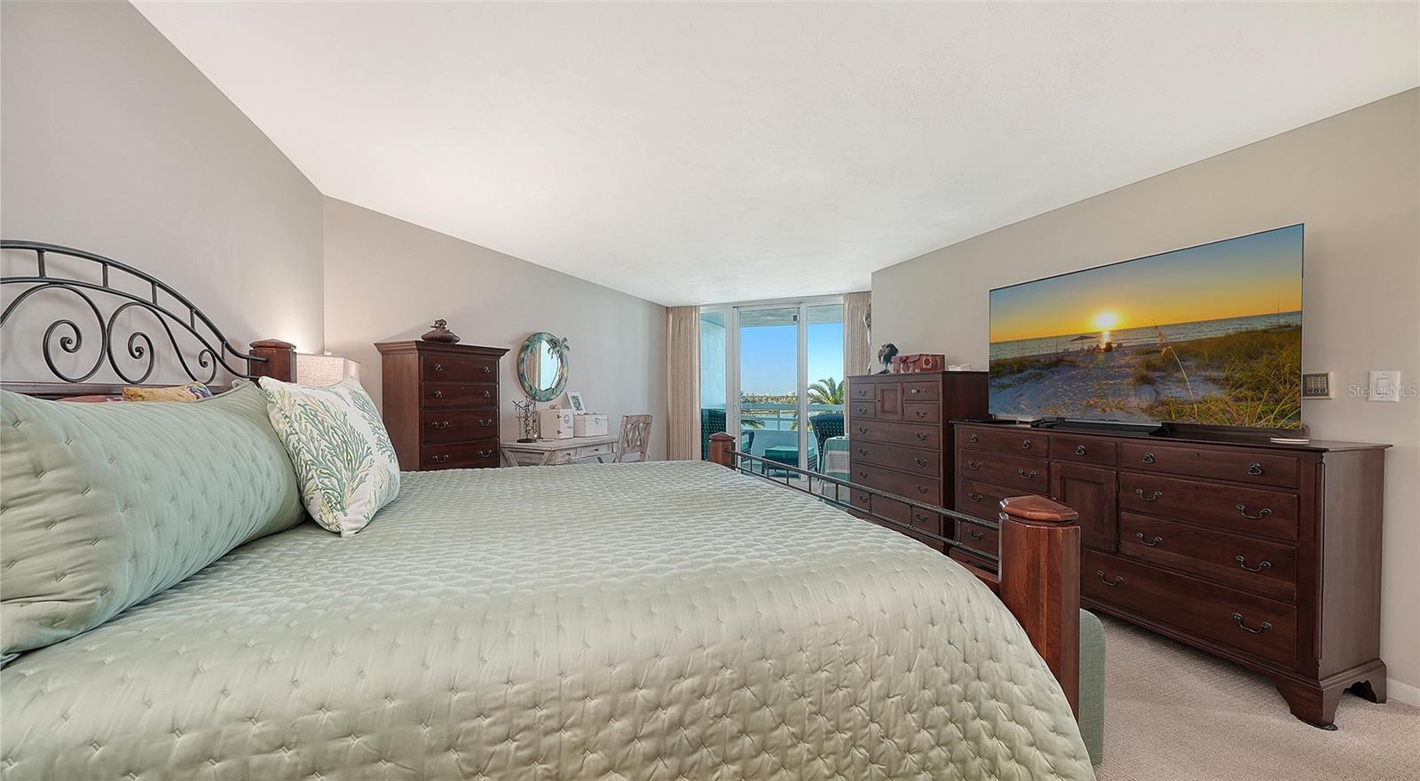 CONDO ON THE BAY TOWER I - Residential