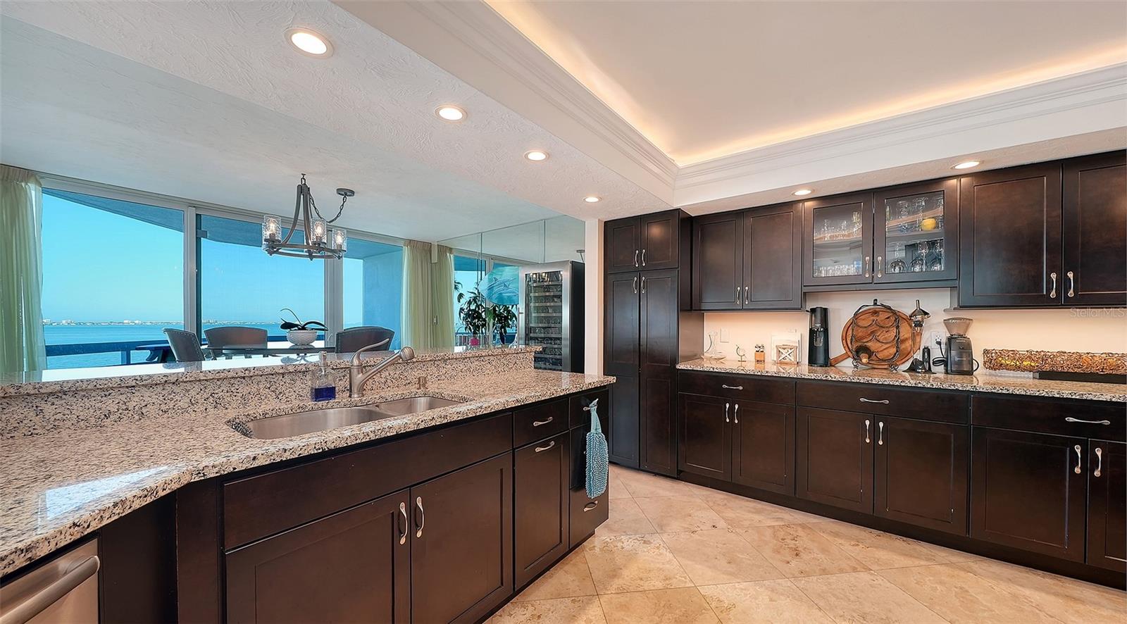 CONDO ON THE BAY TOWER I - Residential