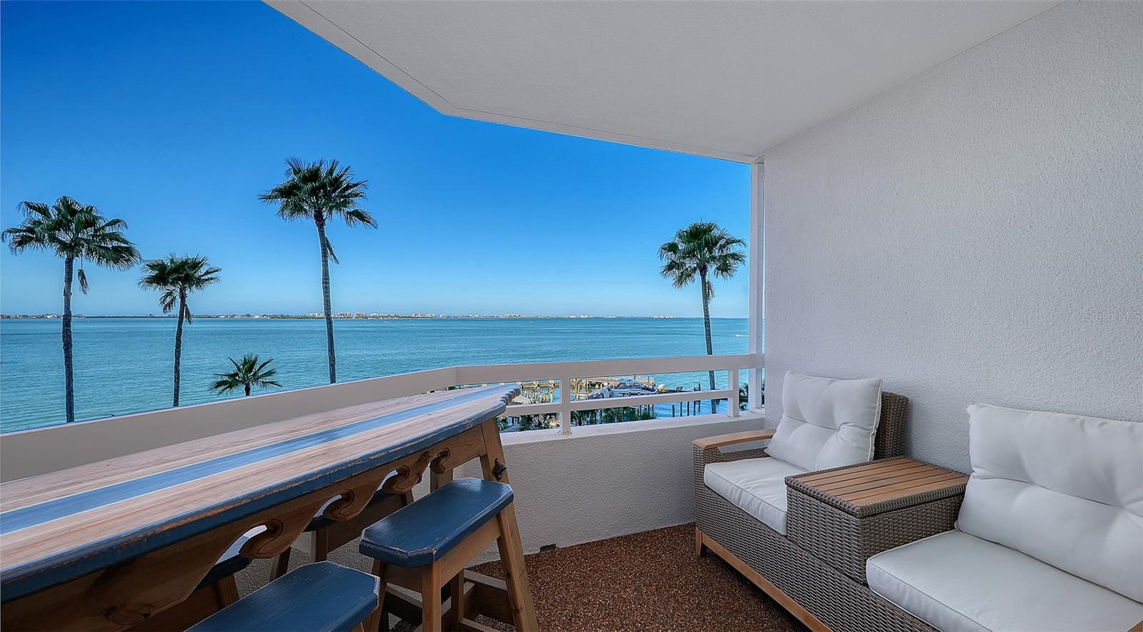 CONDO ON THE BAY TOWER I - Residential