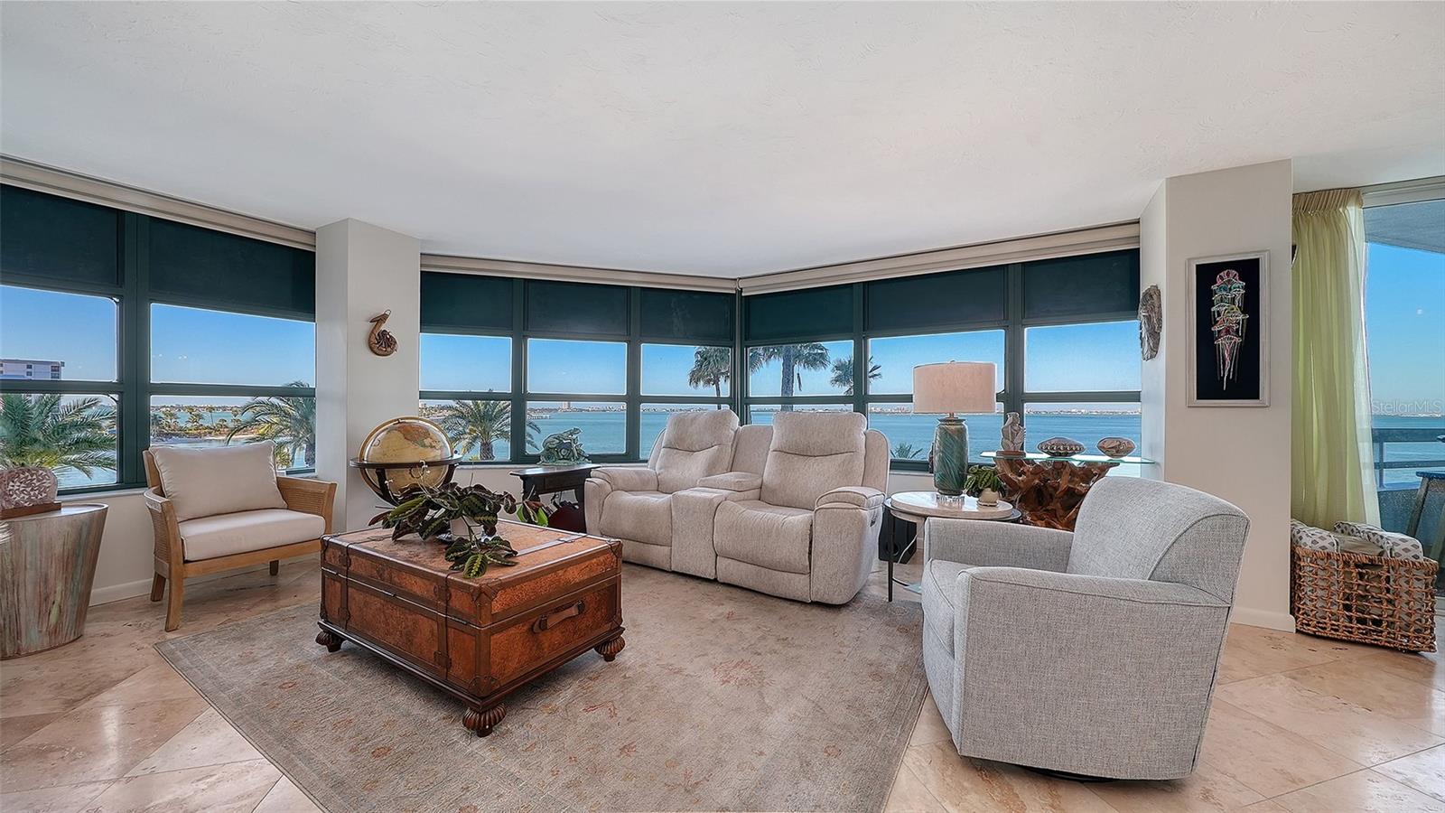 CONDO ON THE BAY TOWER I - Residential