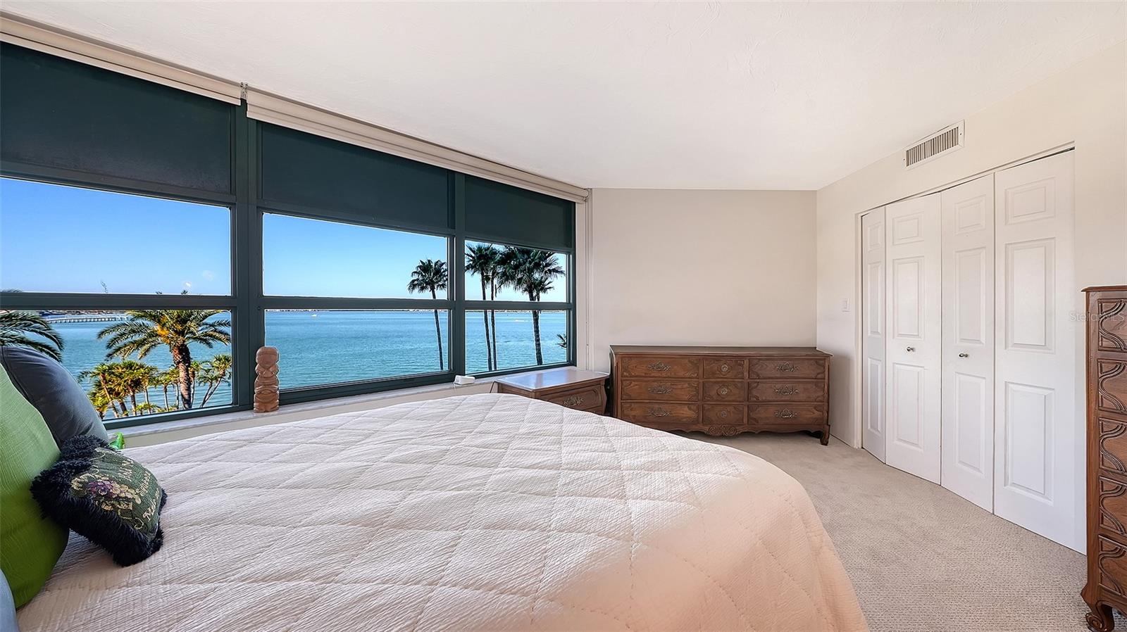 CONDO ON THE BAY TOWER I - Residential