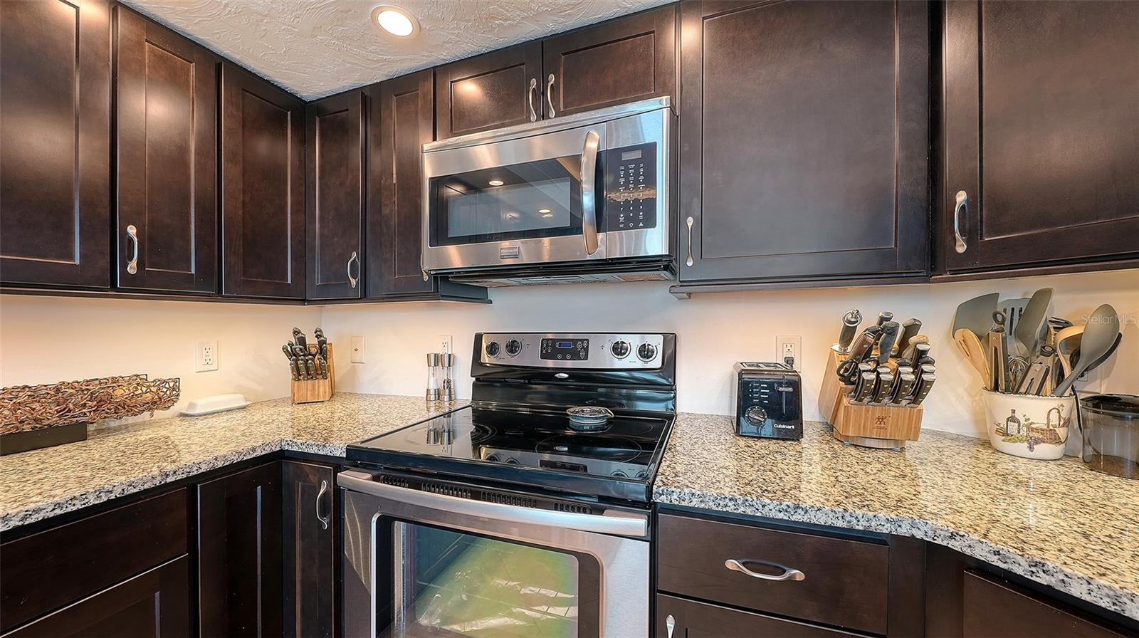 CONDO ON THE BAY TOWER I - Residential