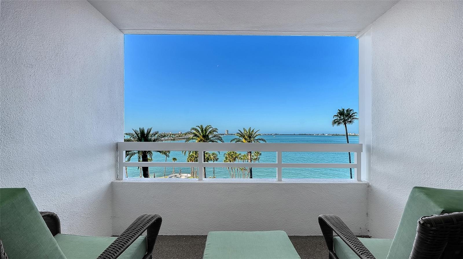 CONDO ON THE BAY TOWER I - Residential