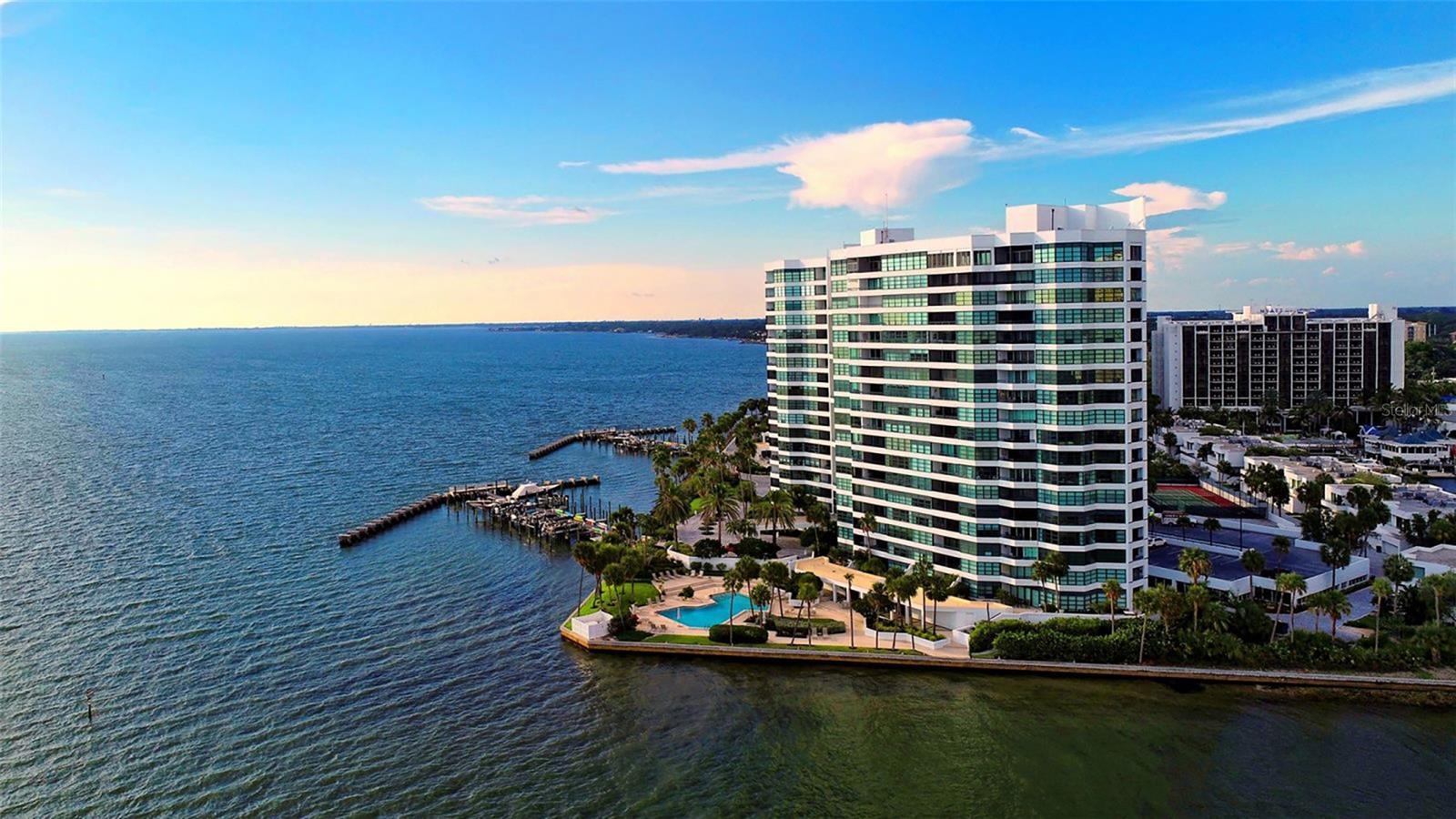CONDO ON THE BAY TOWER I - Residential