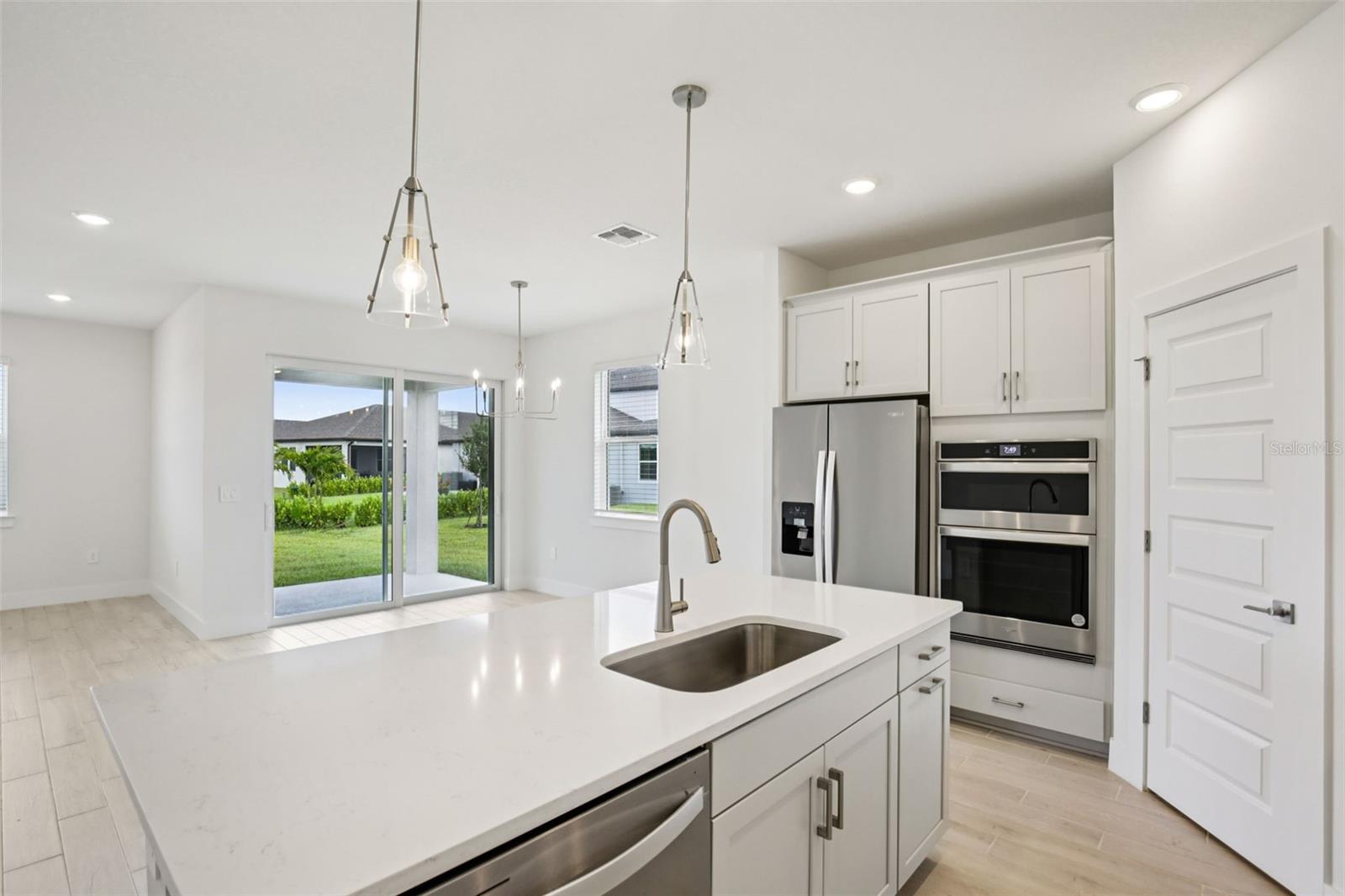 MAGNOLIA BAY - Residential