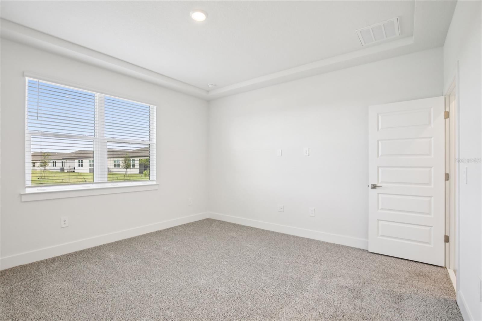 MAGNOLIA BAY - Residential
