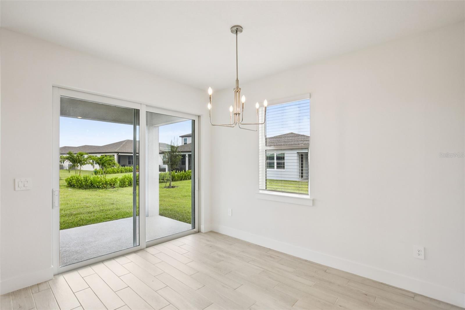 MAGNOLIA BAY - Residential