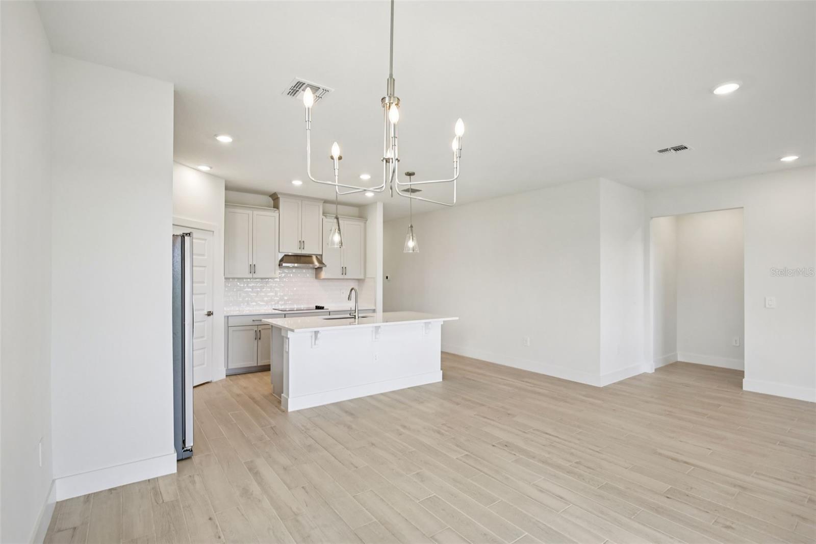 MAGNOLIA BAY - Residential