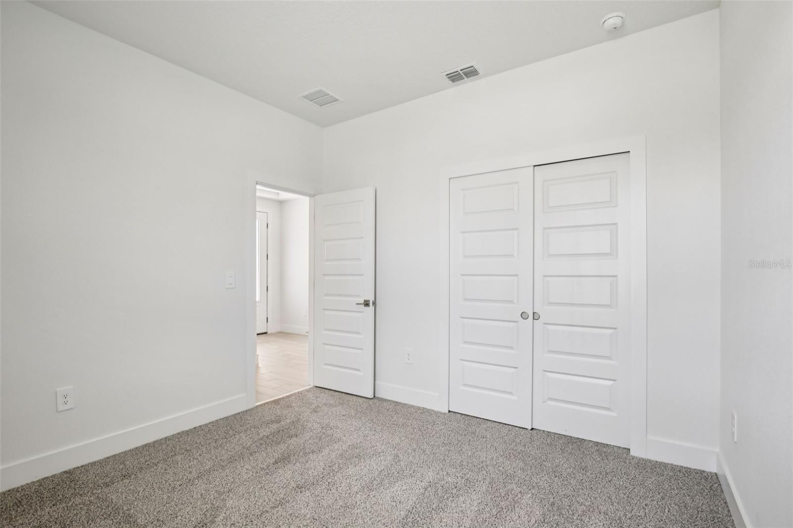 MAGNOLIA BAY - Residential