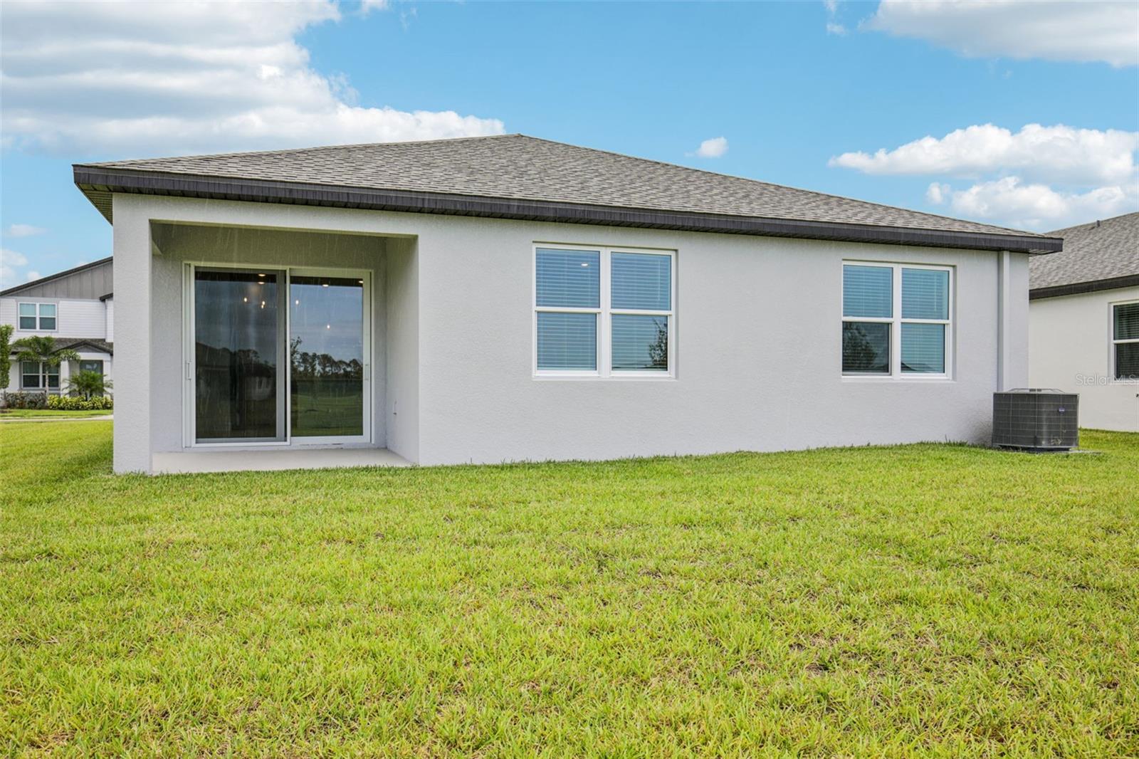 MAGNOLIA BAY - Residential