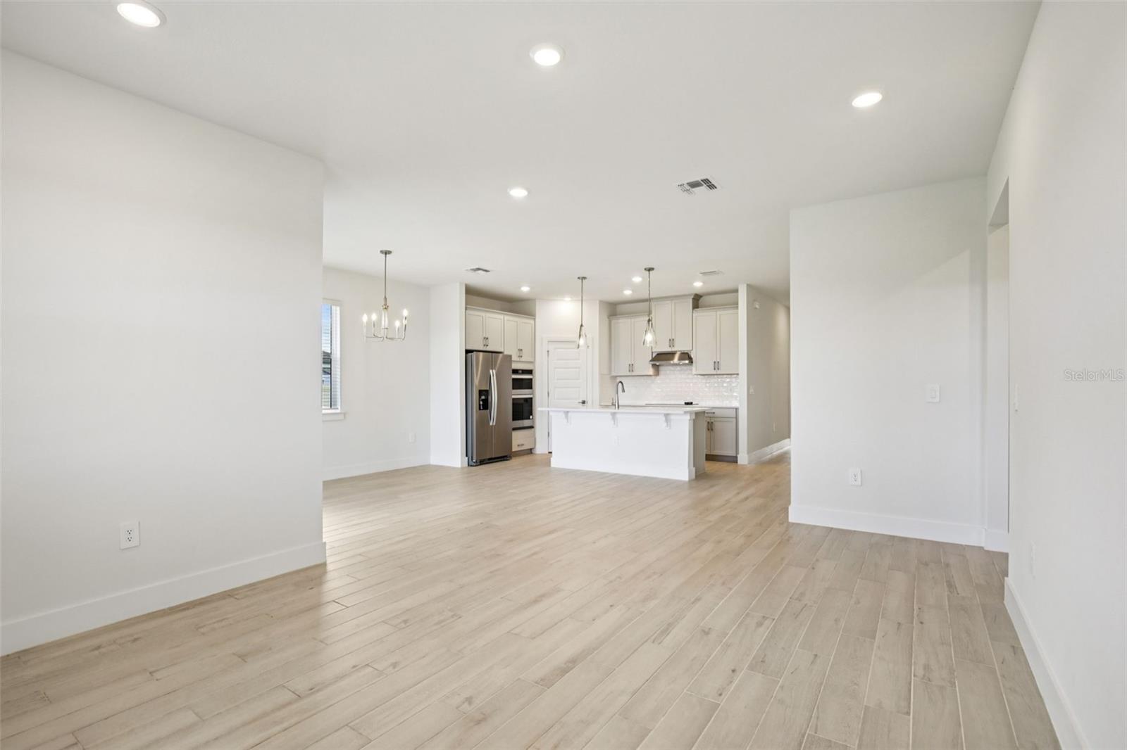 MAGNOLIA BAY - Residential