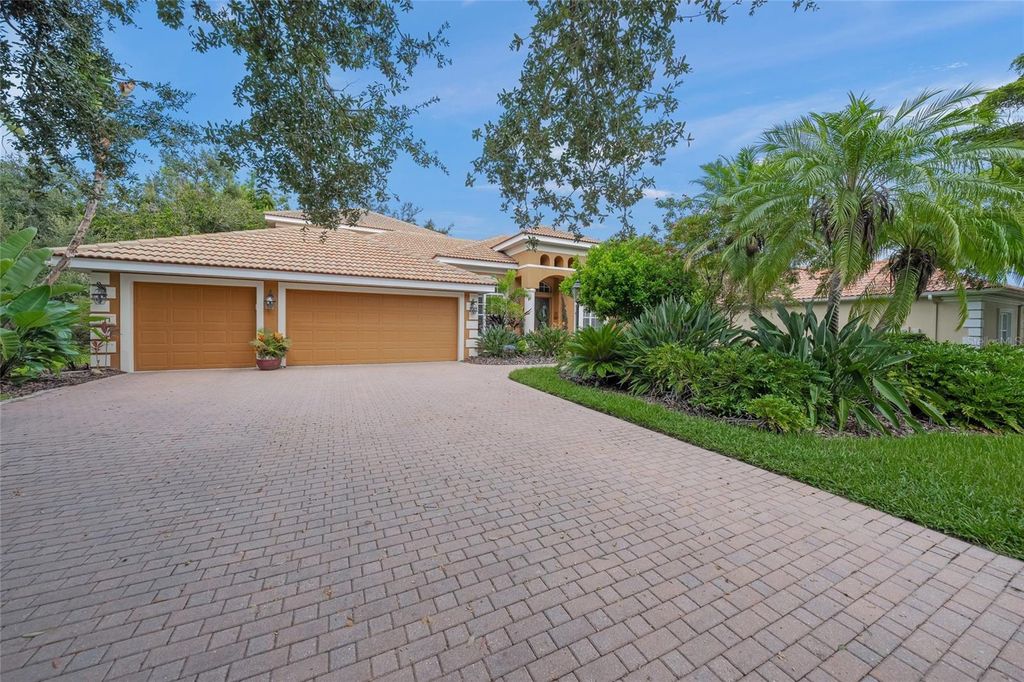 Photo of 3711 Eagle Hammock Drive, Sarasota, FL 34240 (MLS # A4664546)