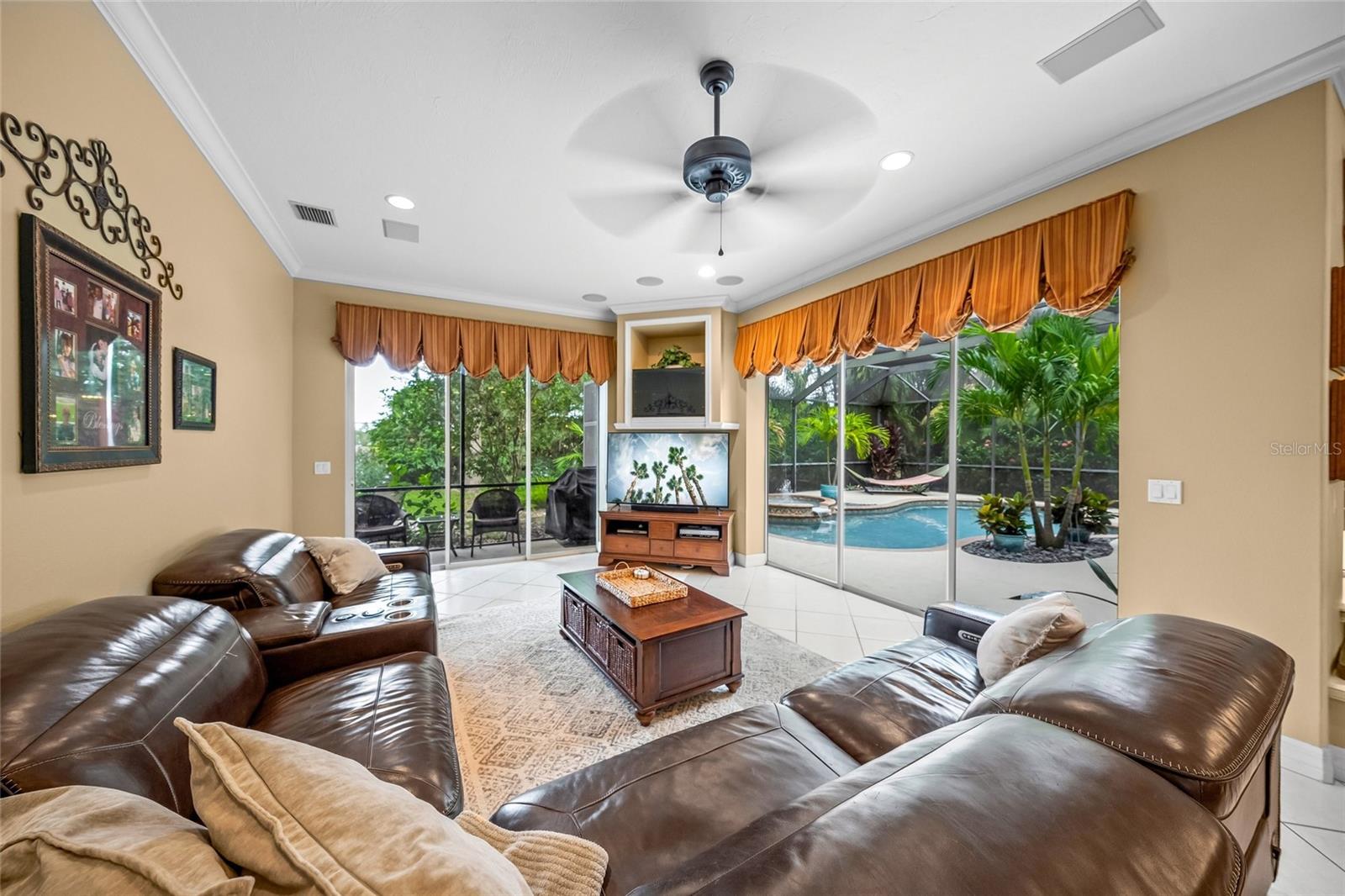 HAMMOCKS - Residential