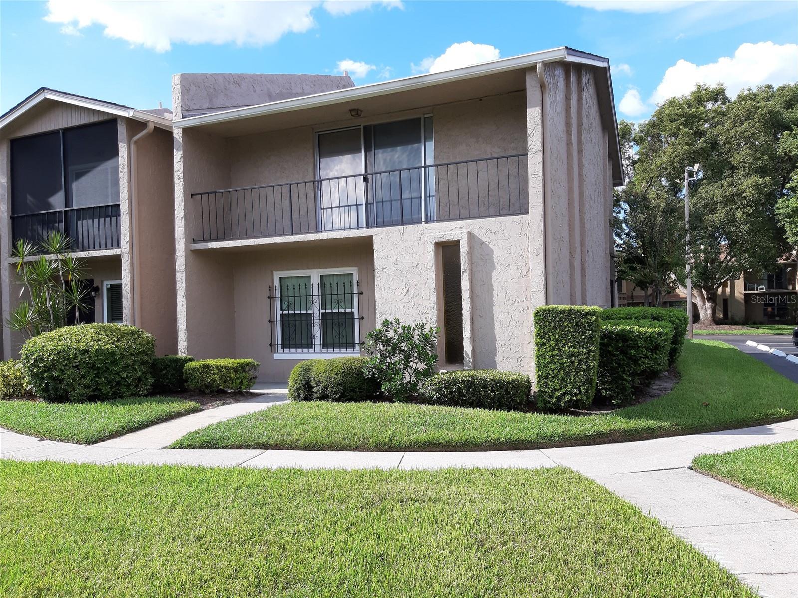 3bd/2.5ba townhome located in the very well kept community of Park Lake Townhouses.
Corner unit with attached garage and outdoor courtyard. 1,565 sqft. of living space with an upstairs balcony overlooking the pool and gardens.
This community is set around a private lake with a community dock.
The unit has updated bathrooms and kitchen with a nice open living and dining room, and a Family room with half a bathroom on the first floor.