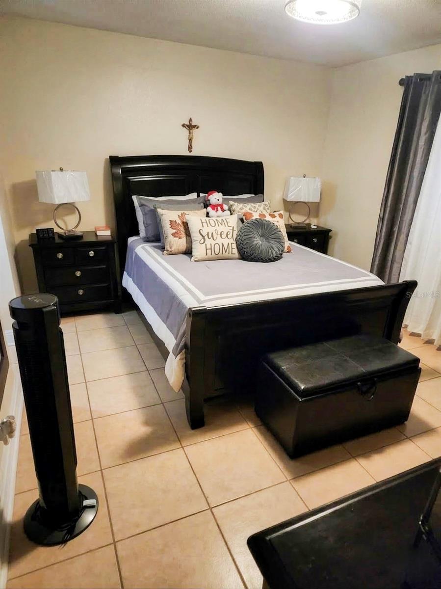 THE GREENS OF TOWNN COUNTRY - Residential