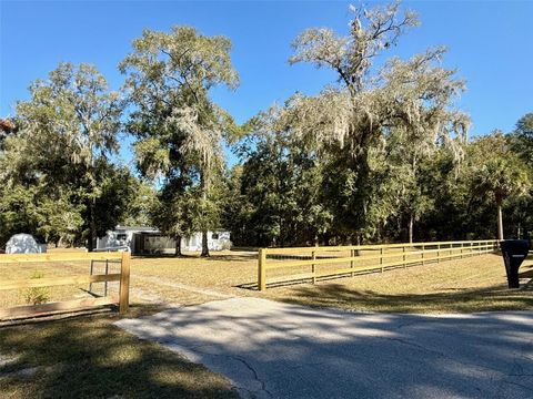 A home in DUNNELLON