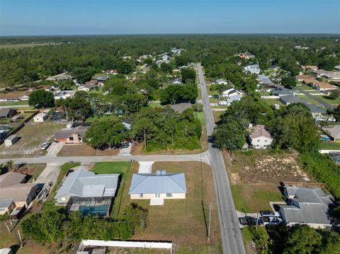 A home in SEBRING