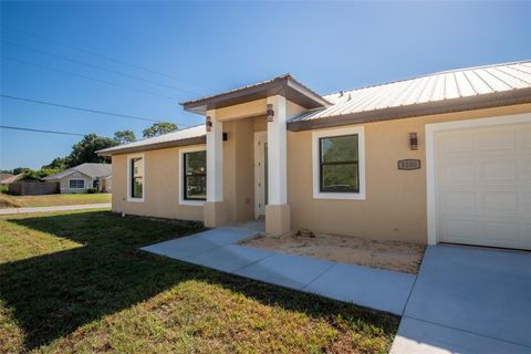 A home in SEBRING