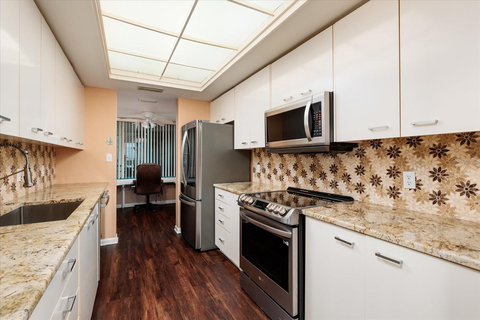 ULTIMAR ONE CONDO - Residential