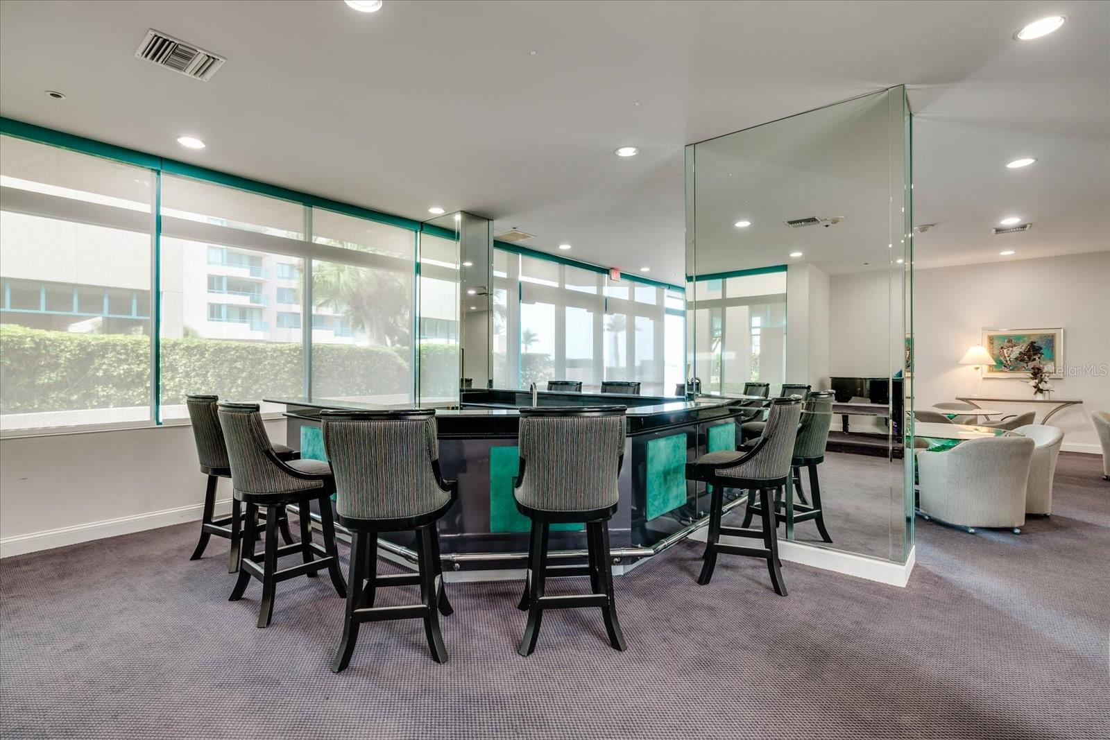 ULTIMAR ONE CONDO - Residential